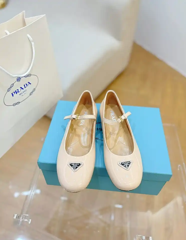 hype Prada flat shoes