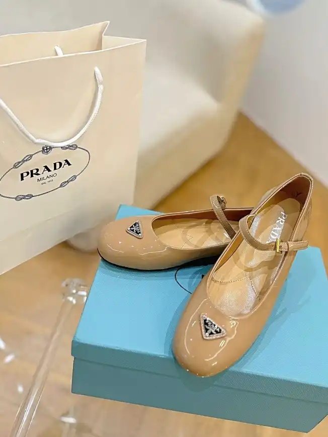 hype Prada flat shoes