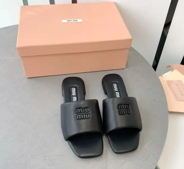 hype Miu Miu Slippers