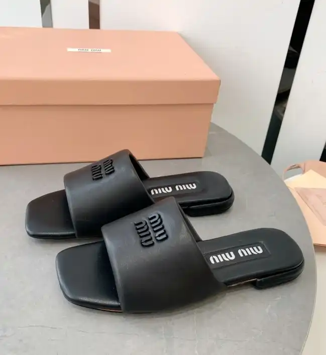 hype Miu Miu Slippers