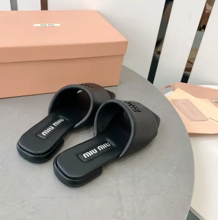 hype Miu Miu Slippers