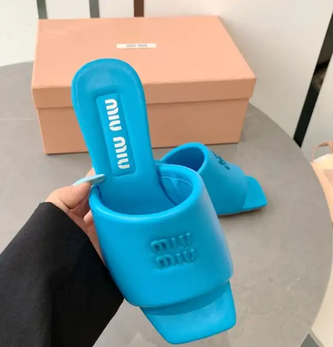 hype Miu Miu Slippers