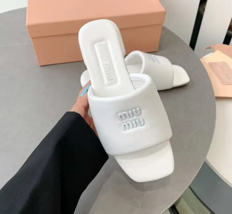 hype Miu Miu Slippers