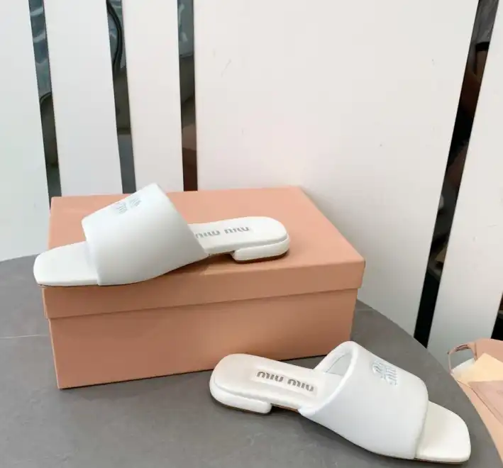 hype Miu Miu Slippers