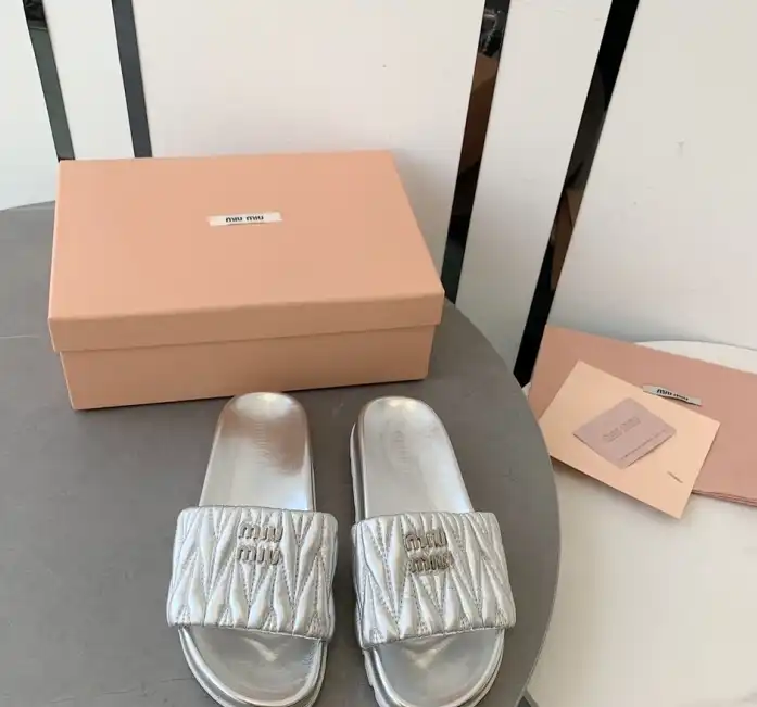 hype Miu Miu Slippers