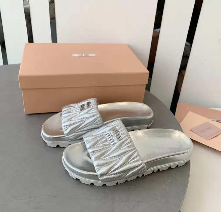 hype Miu Miu Slippers