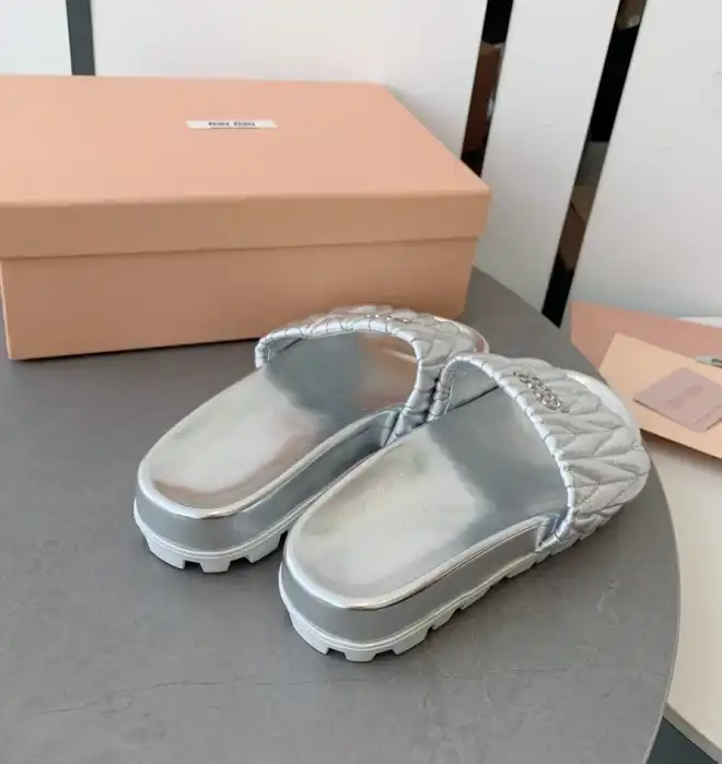 hype Miu Miu Slippers