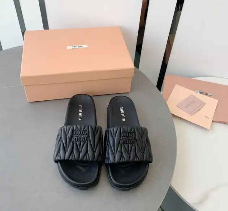 hype Miu Miu Slippers