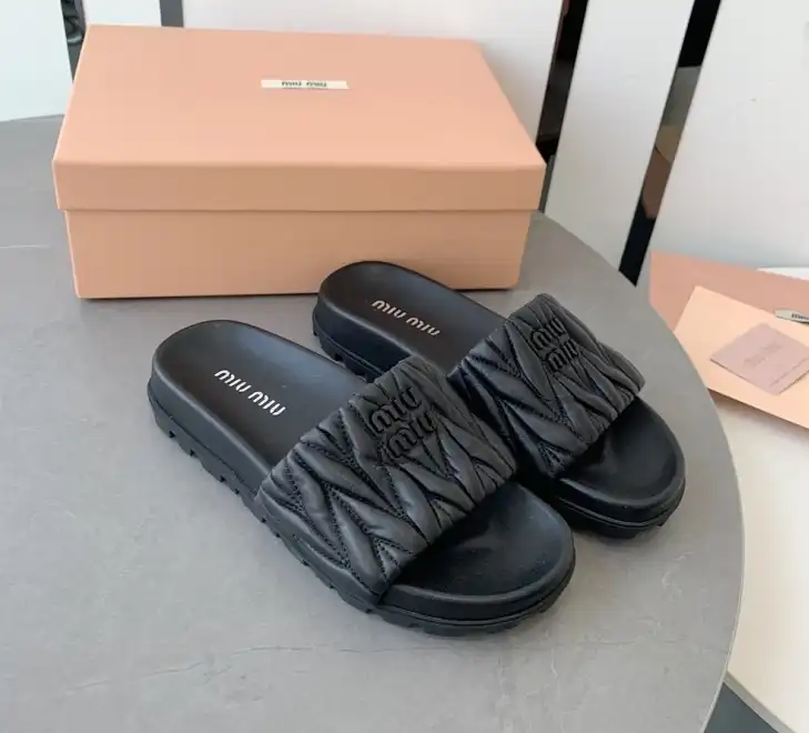 hype Miu Miu Slippers