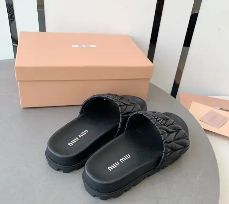 hype Miu Miu Slippers