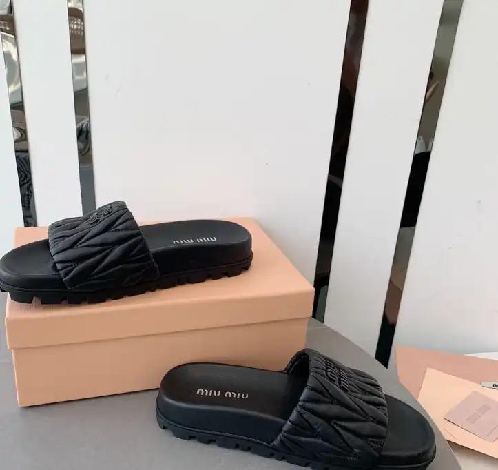 hype Miu Miu Slippers