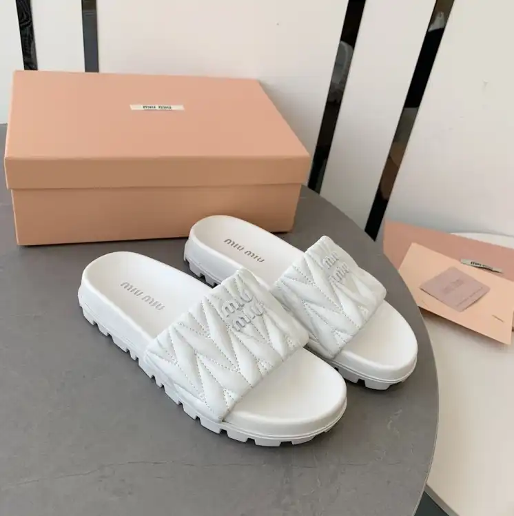 hype Miu Miu Slippers