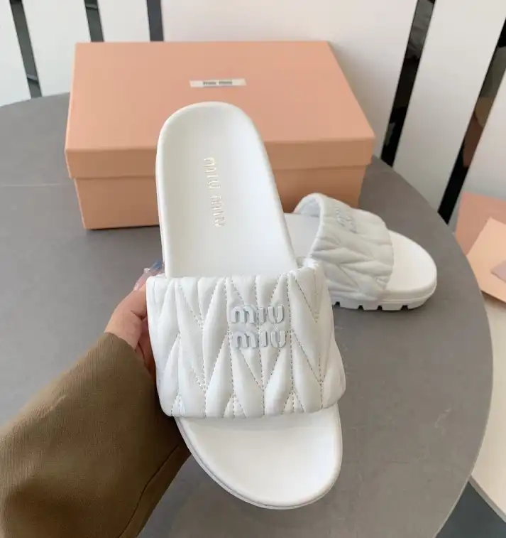 hype Miu Miu Slippers