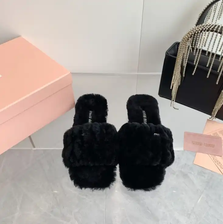 hype Miu Miu Slippers