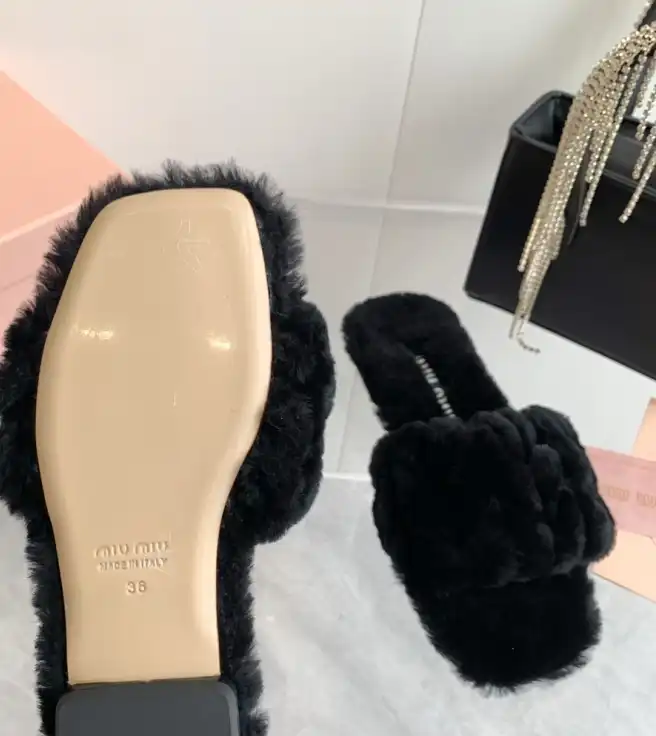 hype Miu Miu Slippers