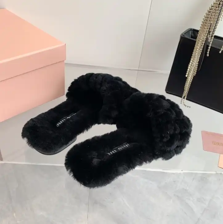 hype Miu Miu Slippers