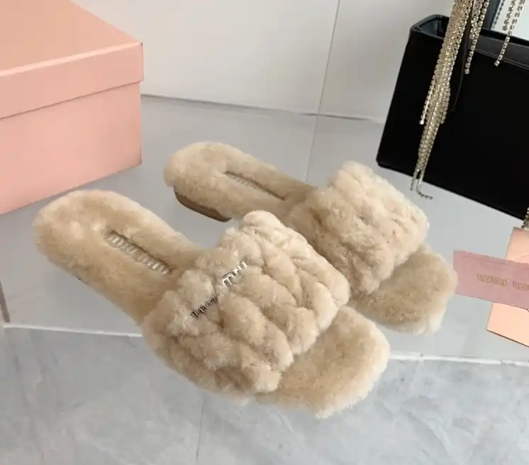 hype Miu Miu Slippers