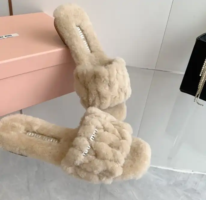 hype Miu Miu Slippers