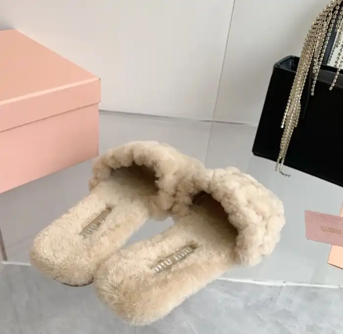 hype Miu Miu Slippers