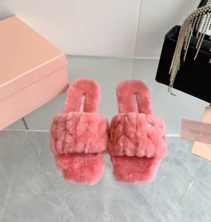 hype Miu Miu Slippers