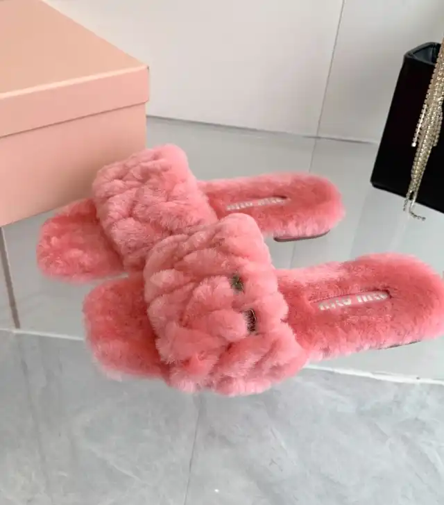 hype Miu Miu Slippers