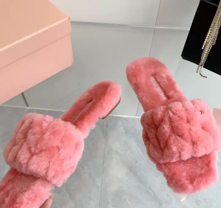 hype Miu Miu Slippers