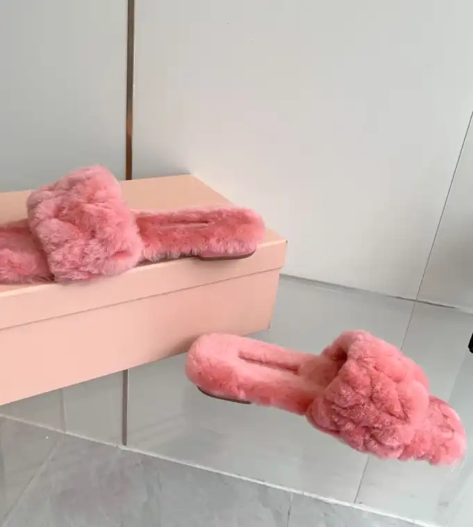 hype Miu Miu Slippers