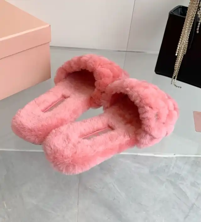 hype Miu Miu Slippers