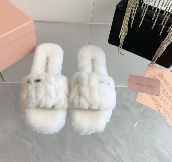 hype Miu Miu Slippers