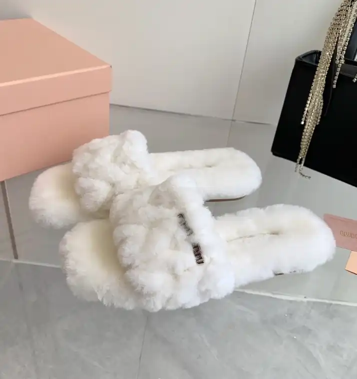 hype Miu Miu Slippers