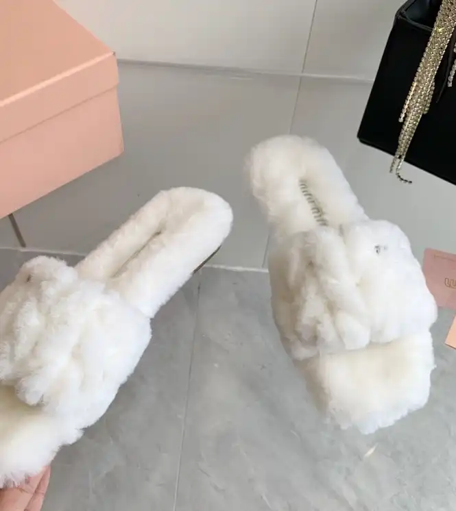 hype Miu Miu Slippers