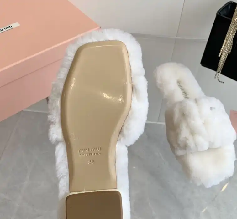 hype Miu Miu Slippers