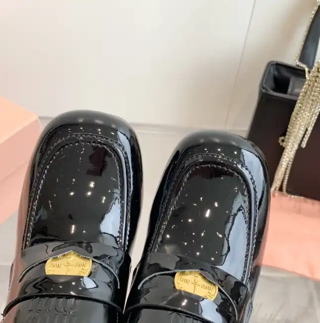 hype Miu Miu Leather Shoes