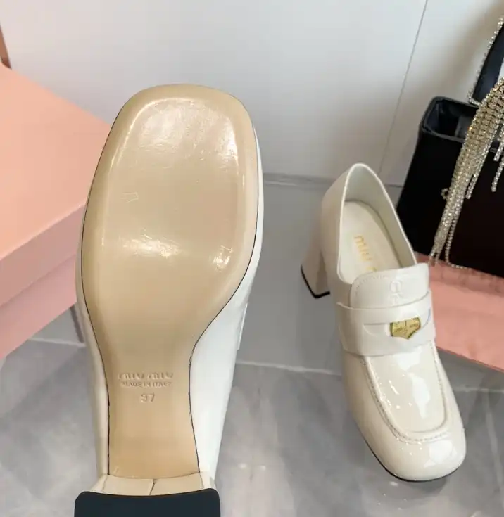 hype Miu Miu Leather Shoes