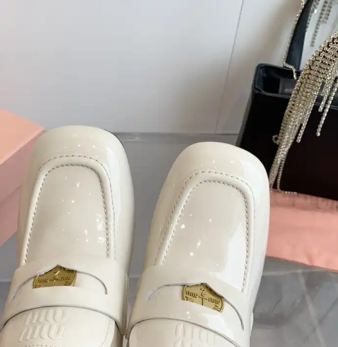 hype Miu Miu Leather Shoes