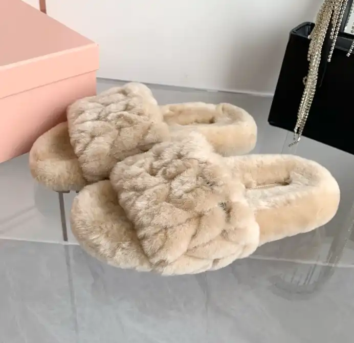 hype Miu Miu Slippers