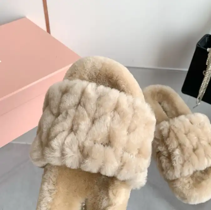 hype Miu Miu Slippers