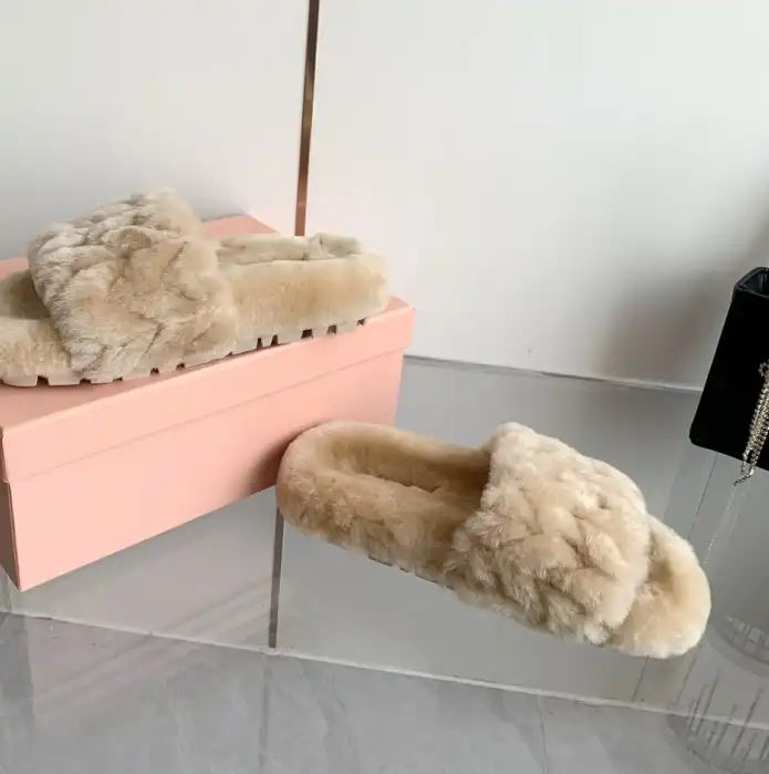 hype Miu Miu Slippers