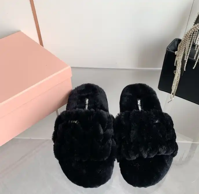 hype Miu Miu Slippers