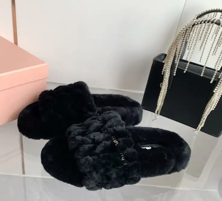 hype Miu Miu Slippers