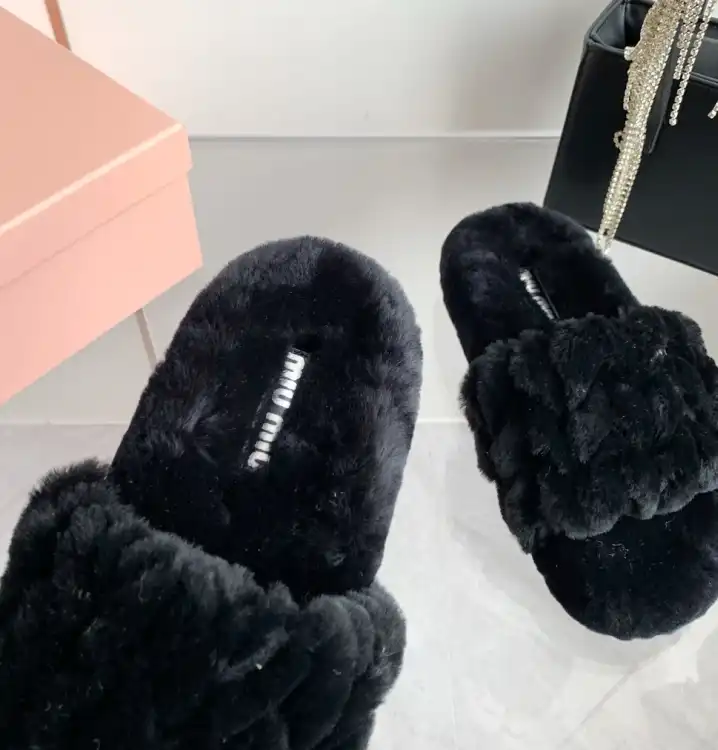 hype Miu Miu Slippers