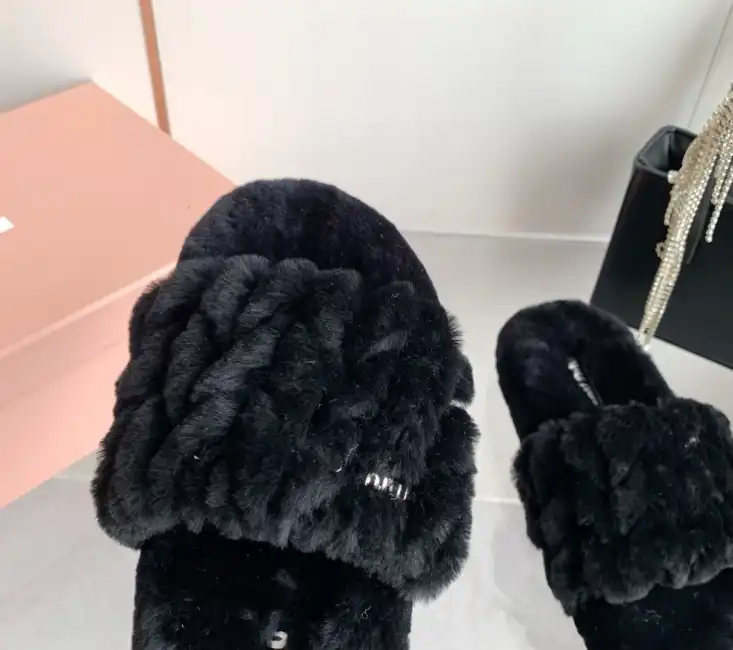 hype Miu Miu Slippers