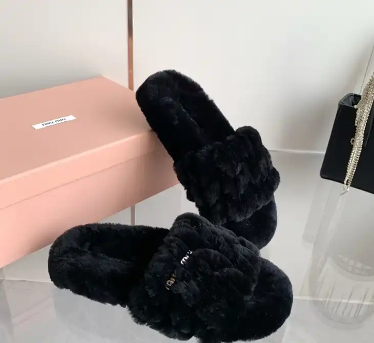 hype Miu Miu Slippers