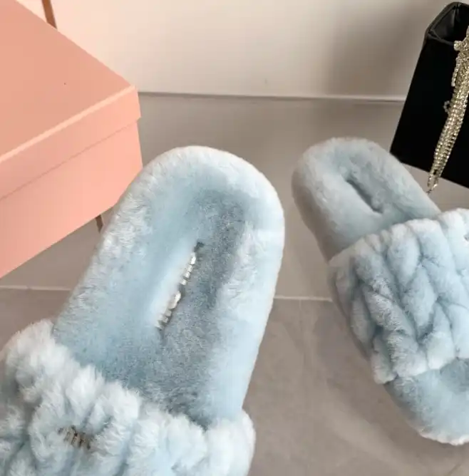 hype Miu Miu Slippers