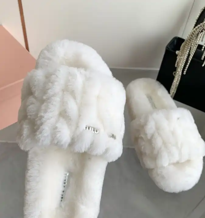 hype Miu Miu Slippers