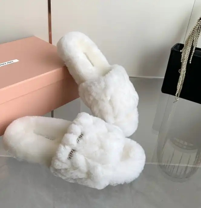 hype Miu Miu Slippers