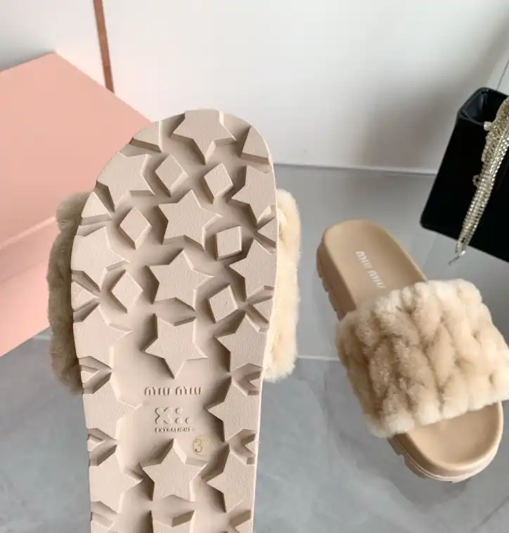 hype Miu Miu Slippers