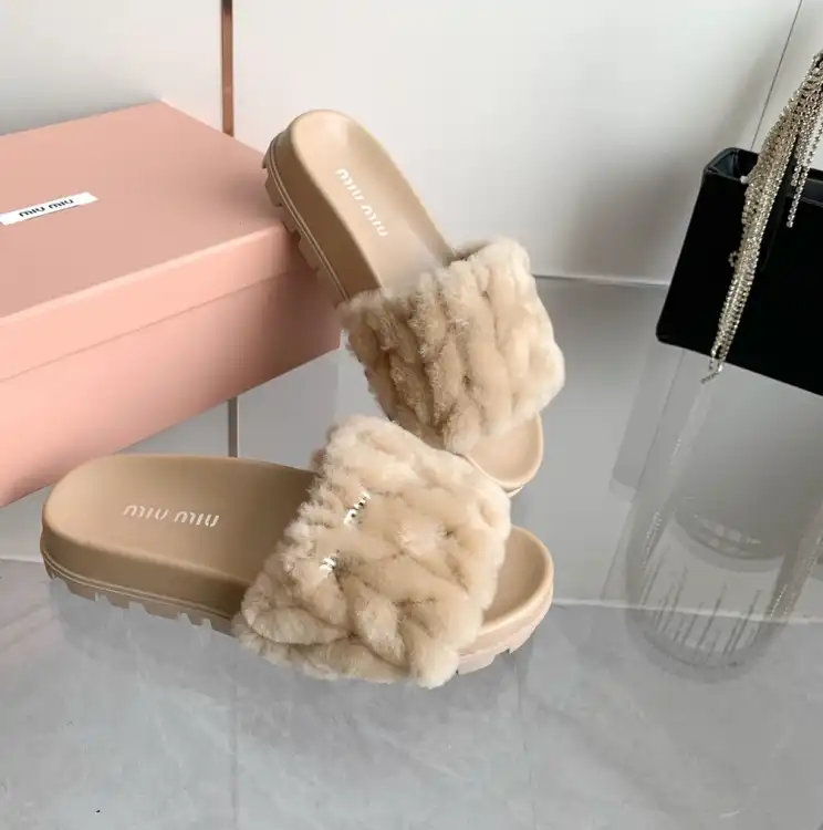 hype Miu Miu Slippers