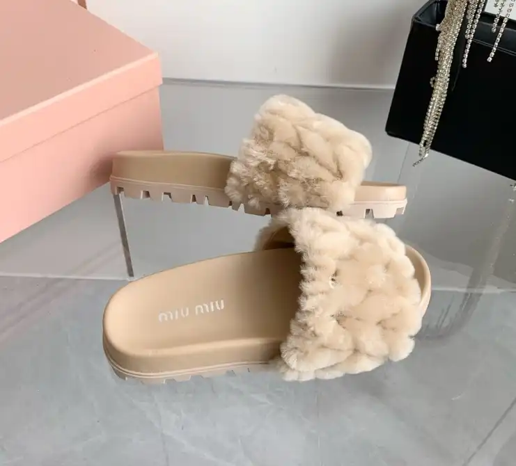 hype Miu Miu Slippers