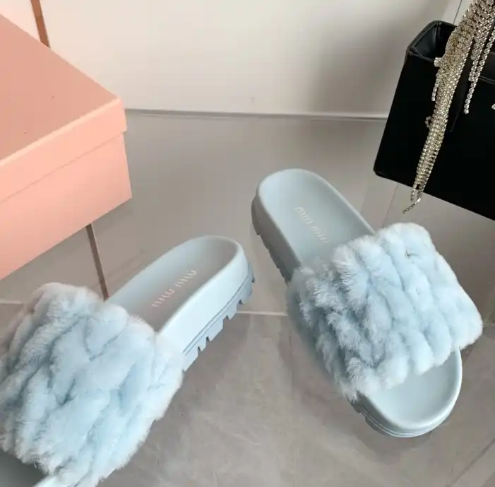 hype Miu Miu Slippers